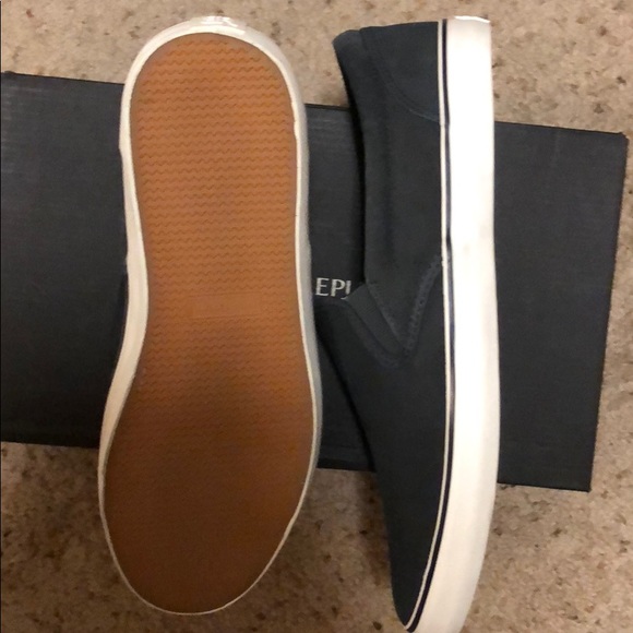 Shoes - Picture 3 of 5